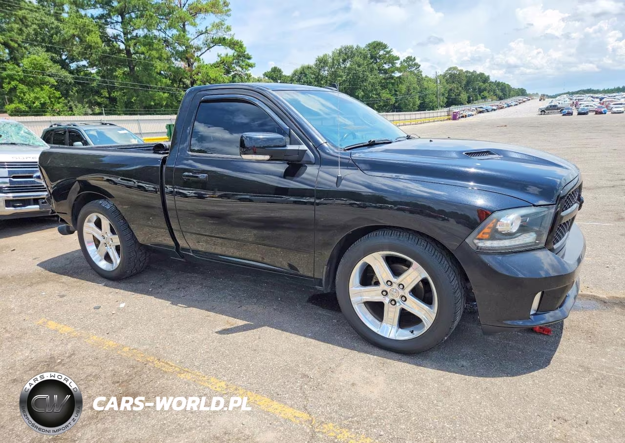 2014 Ram 1500 Sport VIN:3C6JR6CT4EG165367 - 4