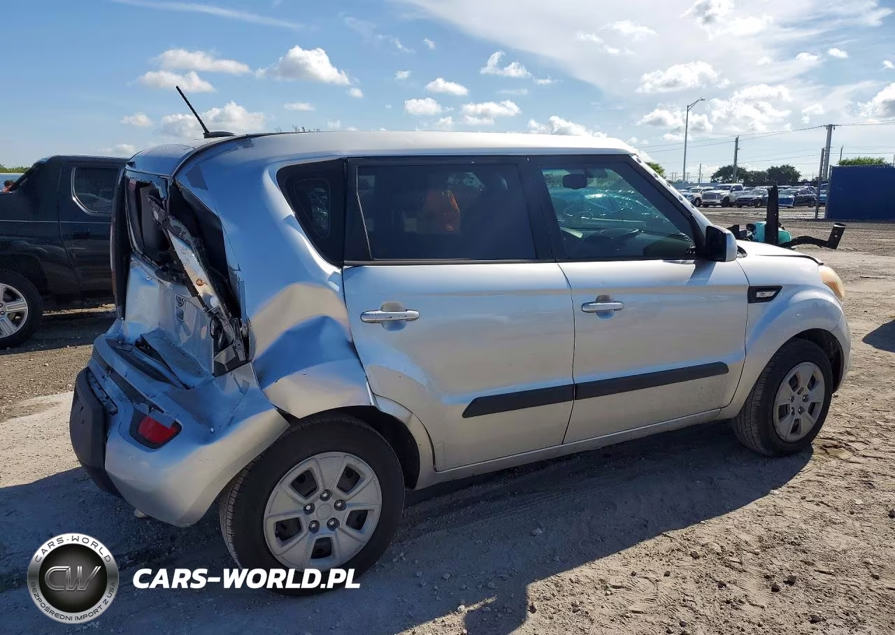 2012 Kia Soul Base VIN:KNDJT2A53C7431428 - 3