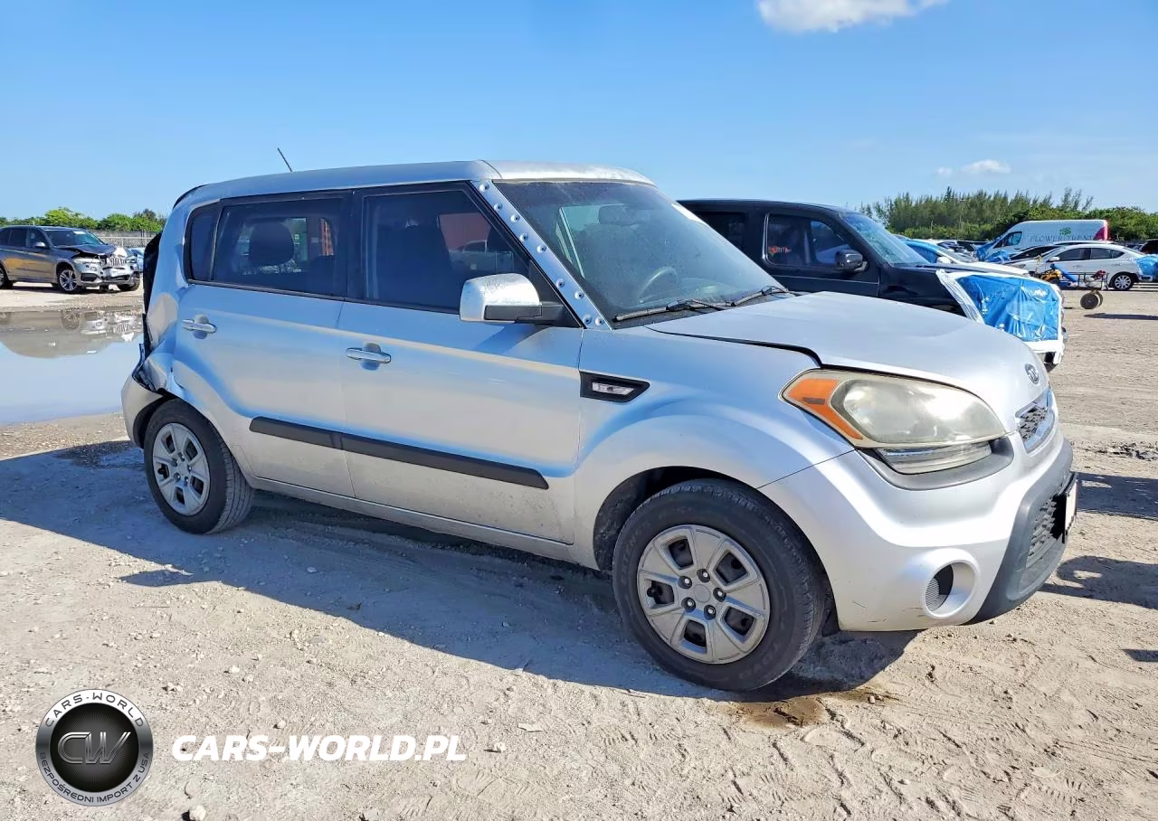 2012 Kia Soul Base VIN:KNDJT2A53C7431428 - 4