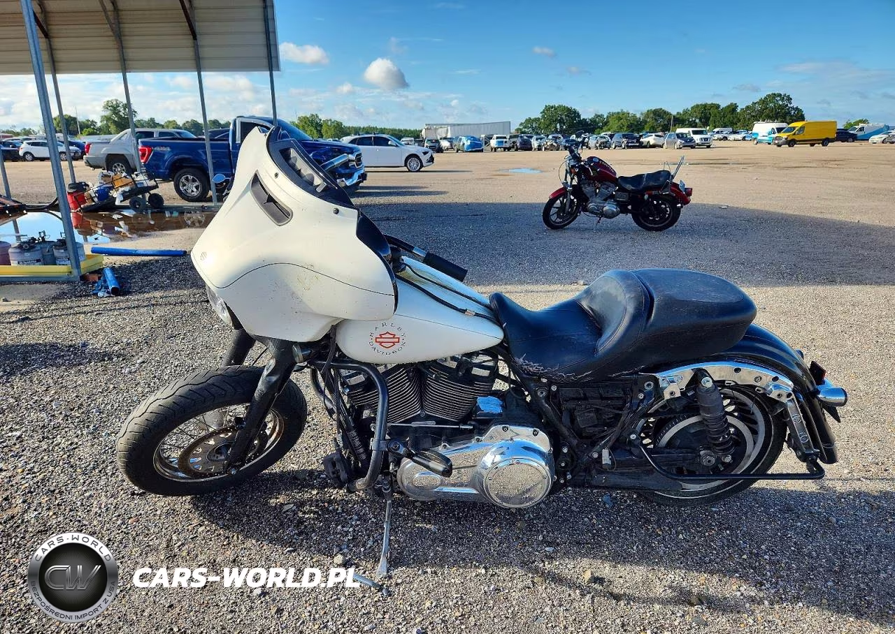 2018 Harley-Davidson Flhxs Street Glide Special VIN:1HD1KRC11JB637099 - 3