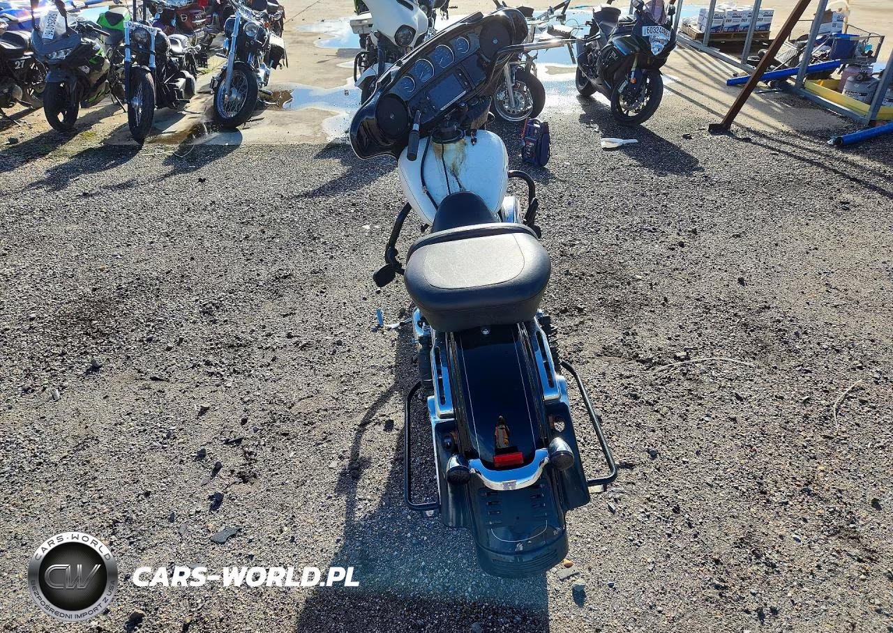2018 Harley-Davidson Flhxs Street Glide Special VIN:1HD1KRC11JB637099 - 4