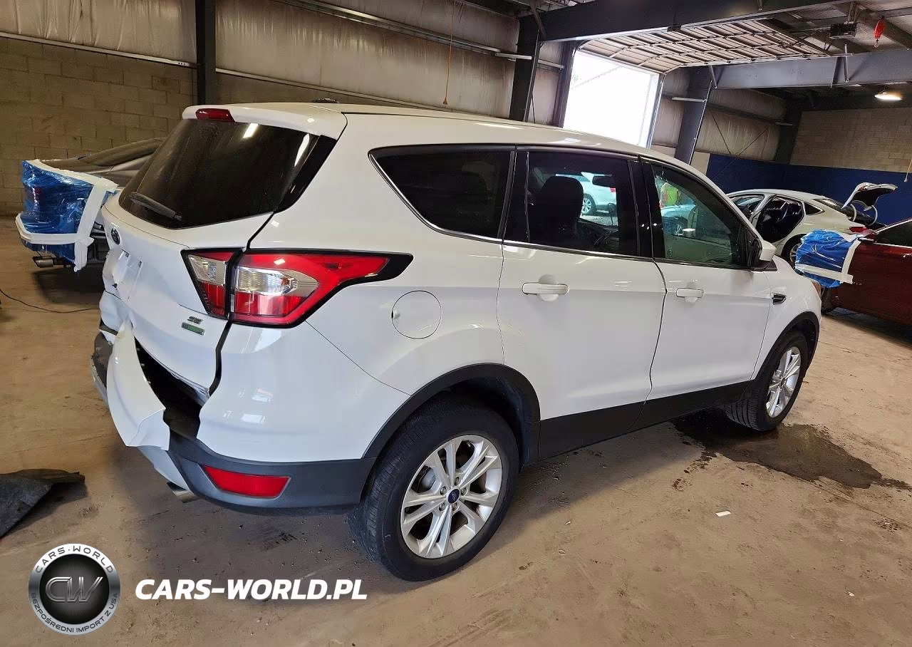 2017 Ford Escape Se VIN:1FMCU0GD6HUE39276 - 3