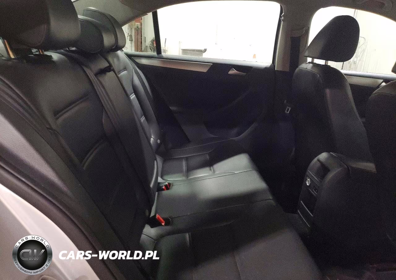 VOLKSWAGEN JETTA SE VIN:3VWD07AJ3EM379725 - 10
