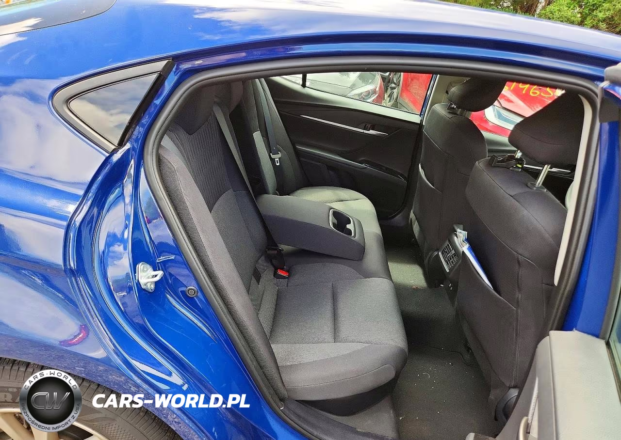 2025 Toyota Camry Le VIN:4T1DAACK2SU195043 - 10