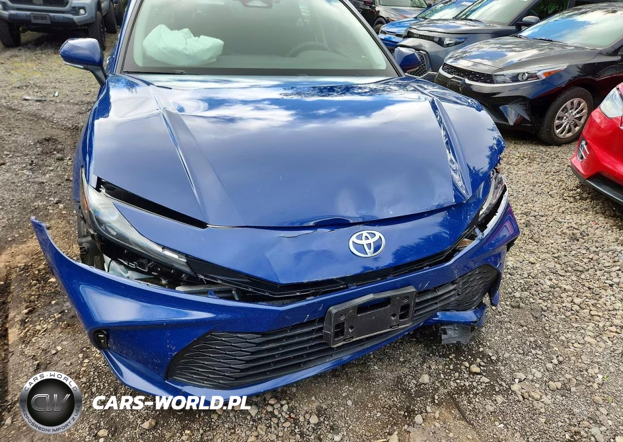 2025 Toyota Camry Le VIN:4T1DAACK2SU195043 - 11
