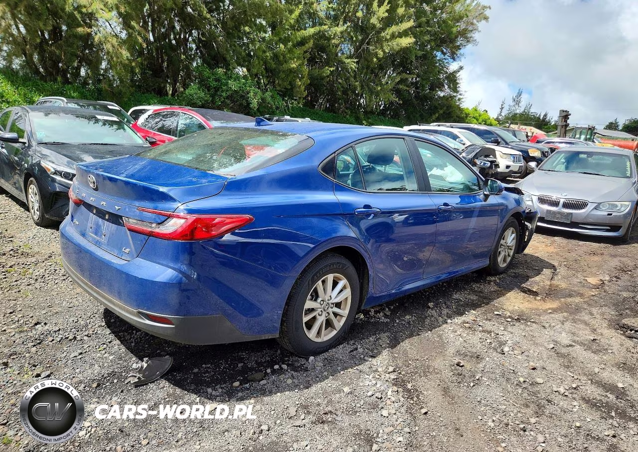 2025 Toyota Camry Le VIN:4T1DAACK2SU195043 - 3