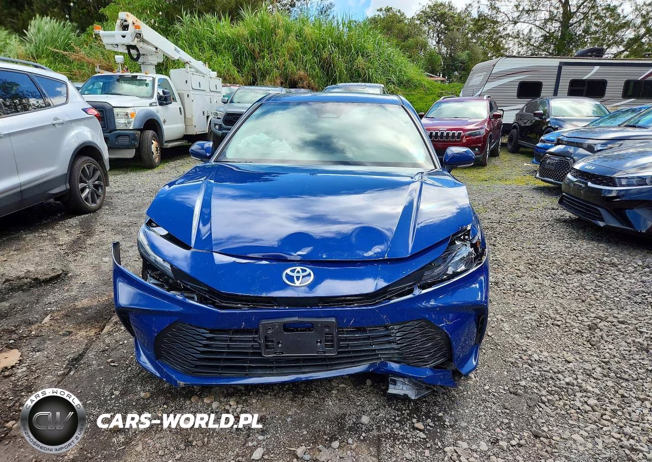 2025 Toyota Camry Le VIN:4T1DAACK2SU195043 - 5