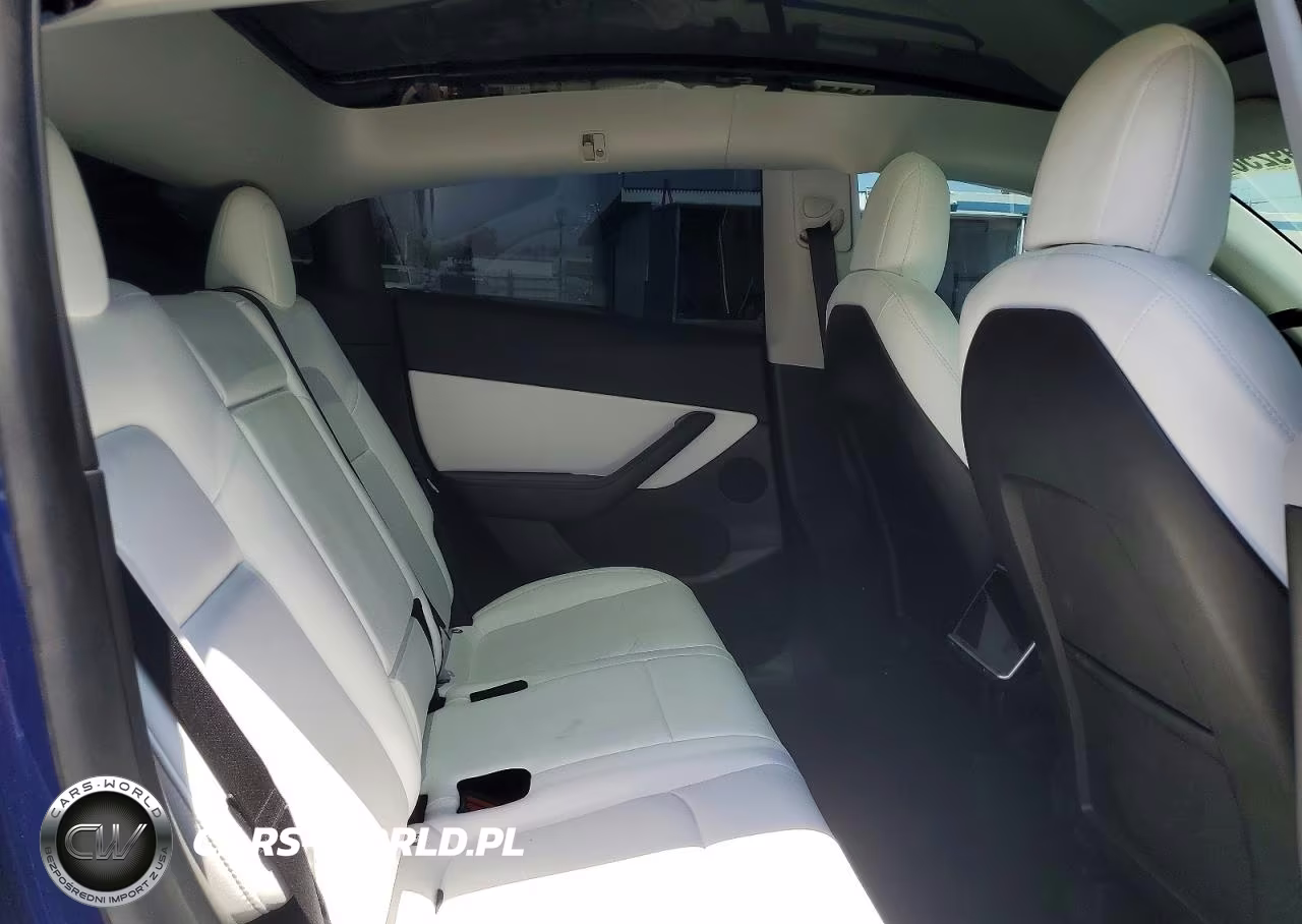 2022 Tesla Model Y VIN:7SAYGDEE2NF425872 - 11