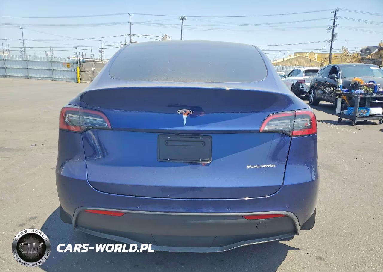 2022 Tesla Model Y VIN:7SAYGDEE2NF425872 - 6