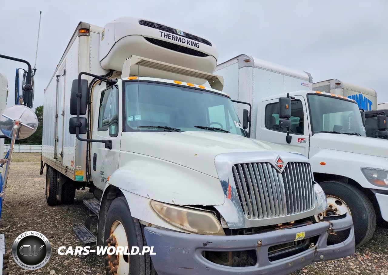 2016 International 4300 Refrigerated Box Truck
