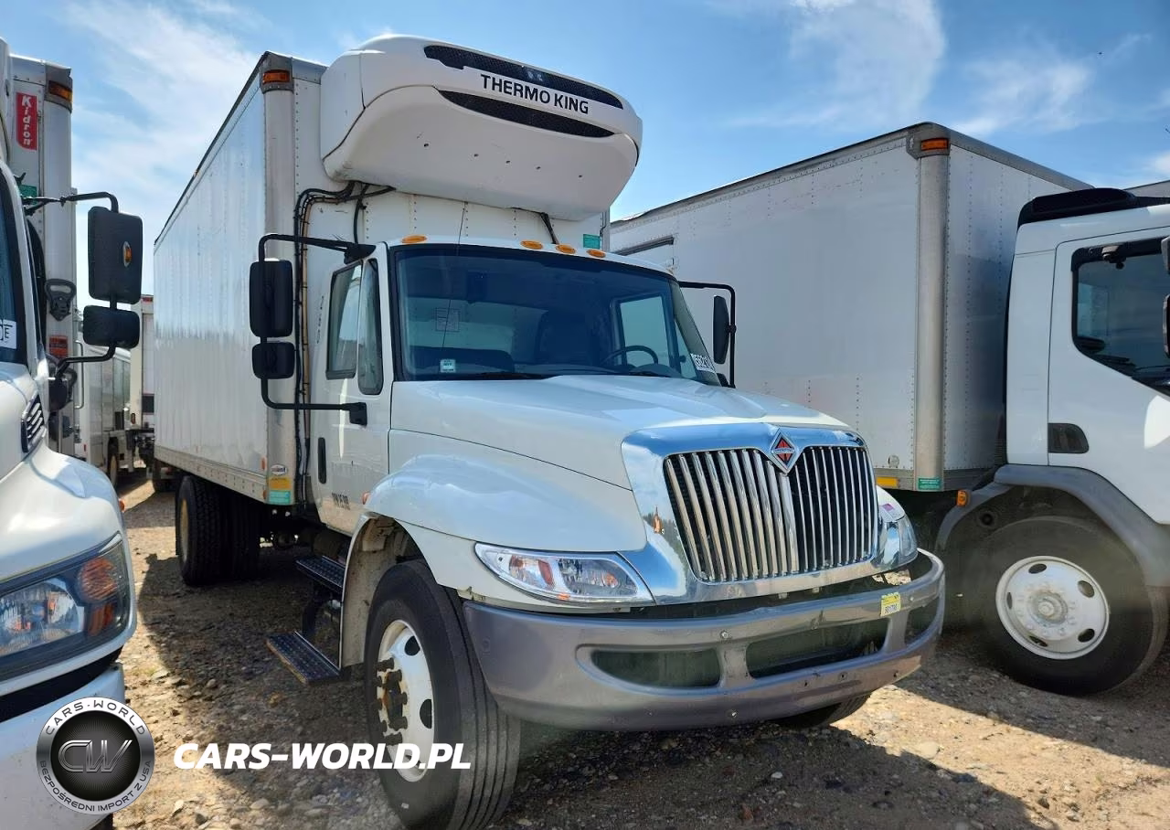 2016 International 4300 Refrigerated Box Truck