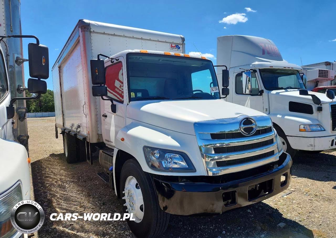 2018 Hino 268A Box Truck
