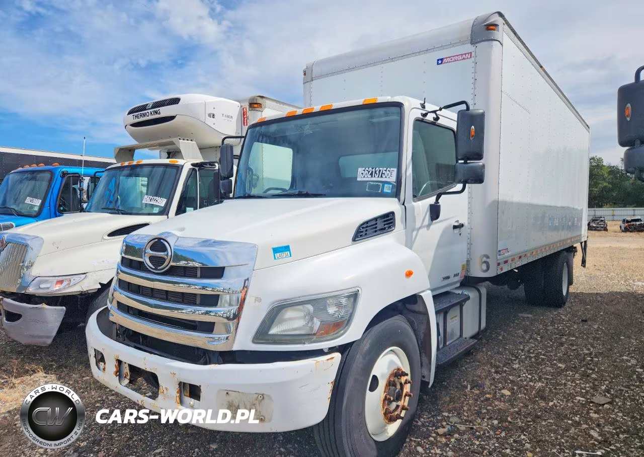 2018 Hino 268A Box Truck