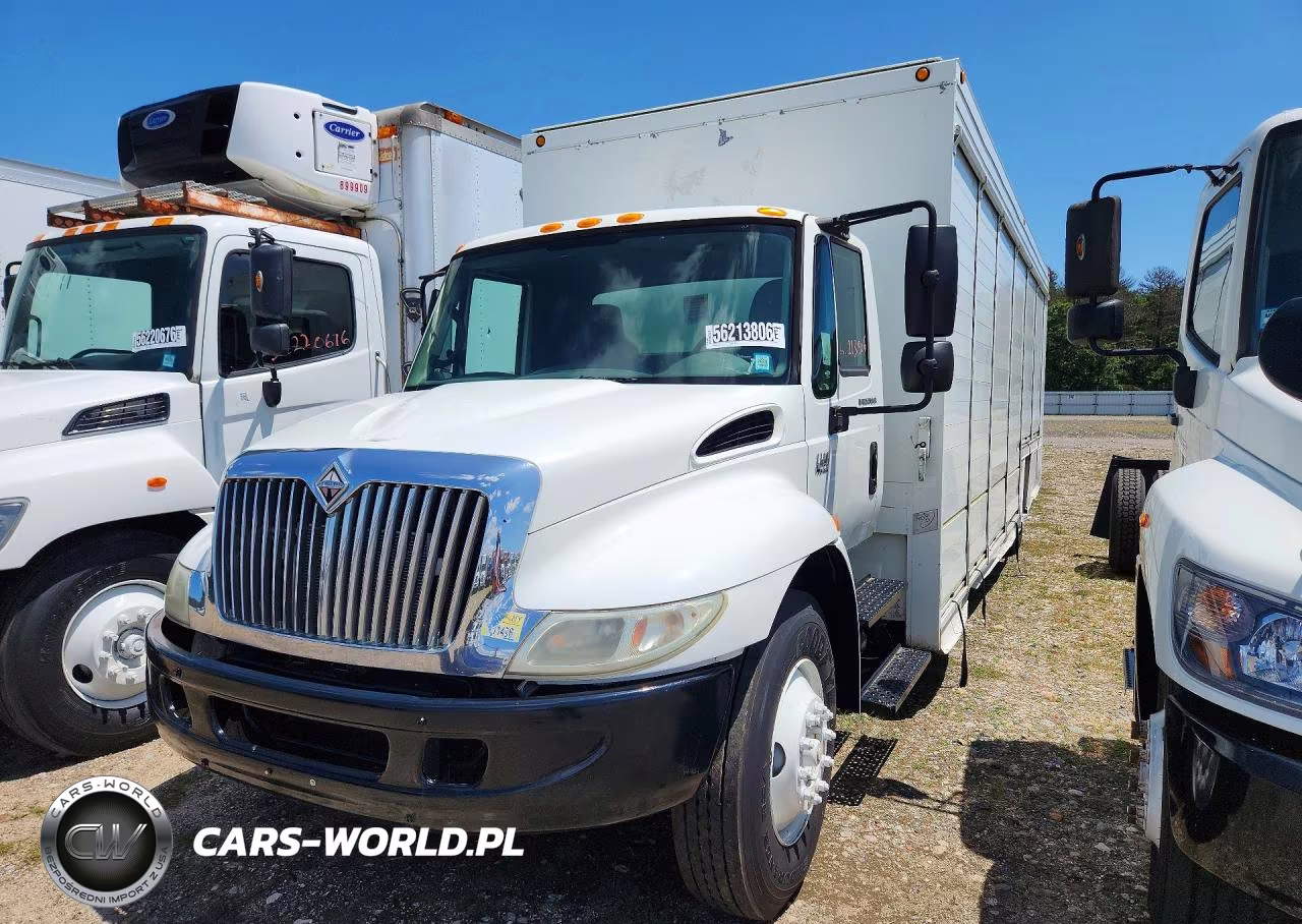2007 International 4400 Box Truck