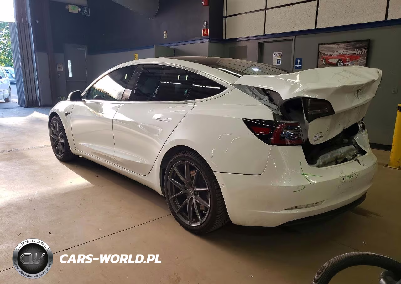 2018 Tesla Model 3 VIN:5YJ3E1EA0JF051247 - 2