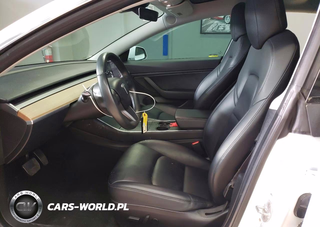 2018 Tesla Model 3 VIN:5YJ3E1EA0JF051247 - 7