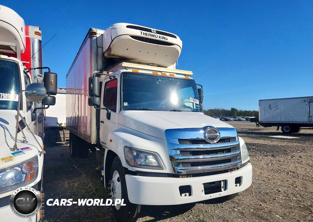 2018 Hino 268A Refrigerated Box Truck VIN:5PVNJ8JR5J4S51556 - 4