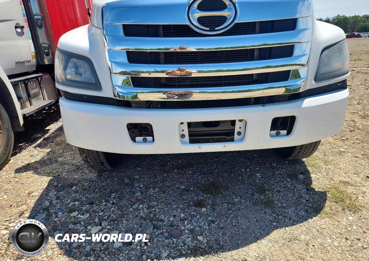 2018 Hino 268A Refrigerated Box Truck VIN:5PVNJ8JR5J4S51556 - 9