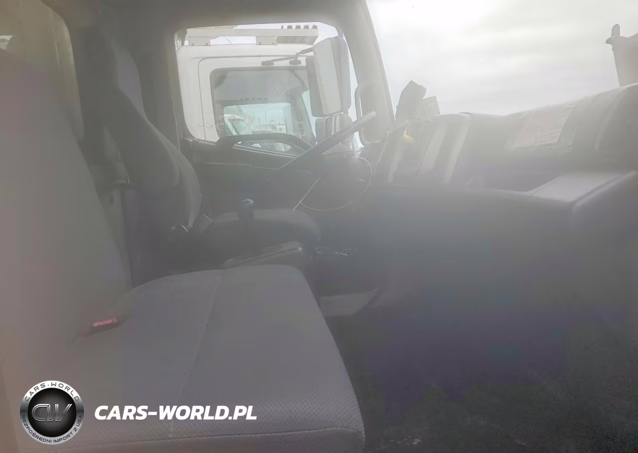 2018 Hino 268A Refrigerated Box Truck VIN:5PVNJ8JR7J4S51557 - 5