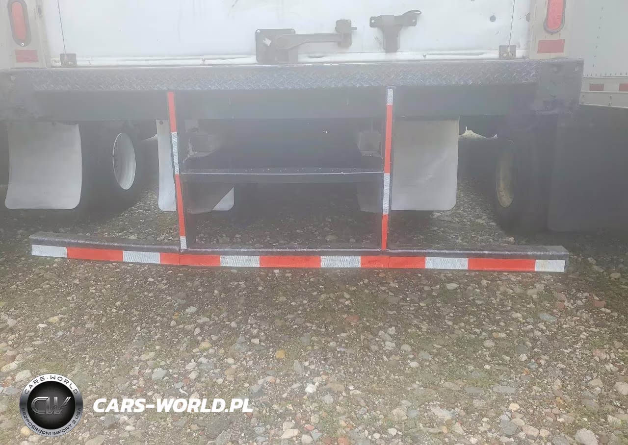 2018 Hino 268A Refrigerated Box Truck VIN:5PVNJ8JR7J4S51557 - 9