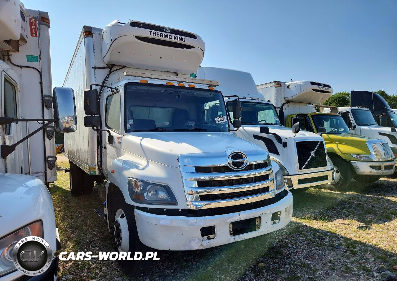 2018 Hino 268A Refrigerated Box Truck VIN:5PVNJ8JR3J4S51555 - 4