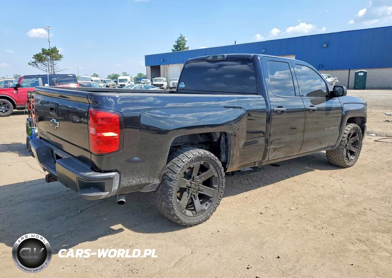 2016 Chevrolet Silverado K1500 Custom VIN:1GCVKPEC7GZ330686 - 3