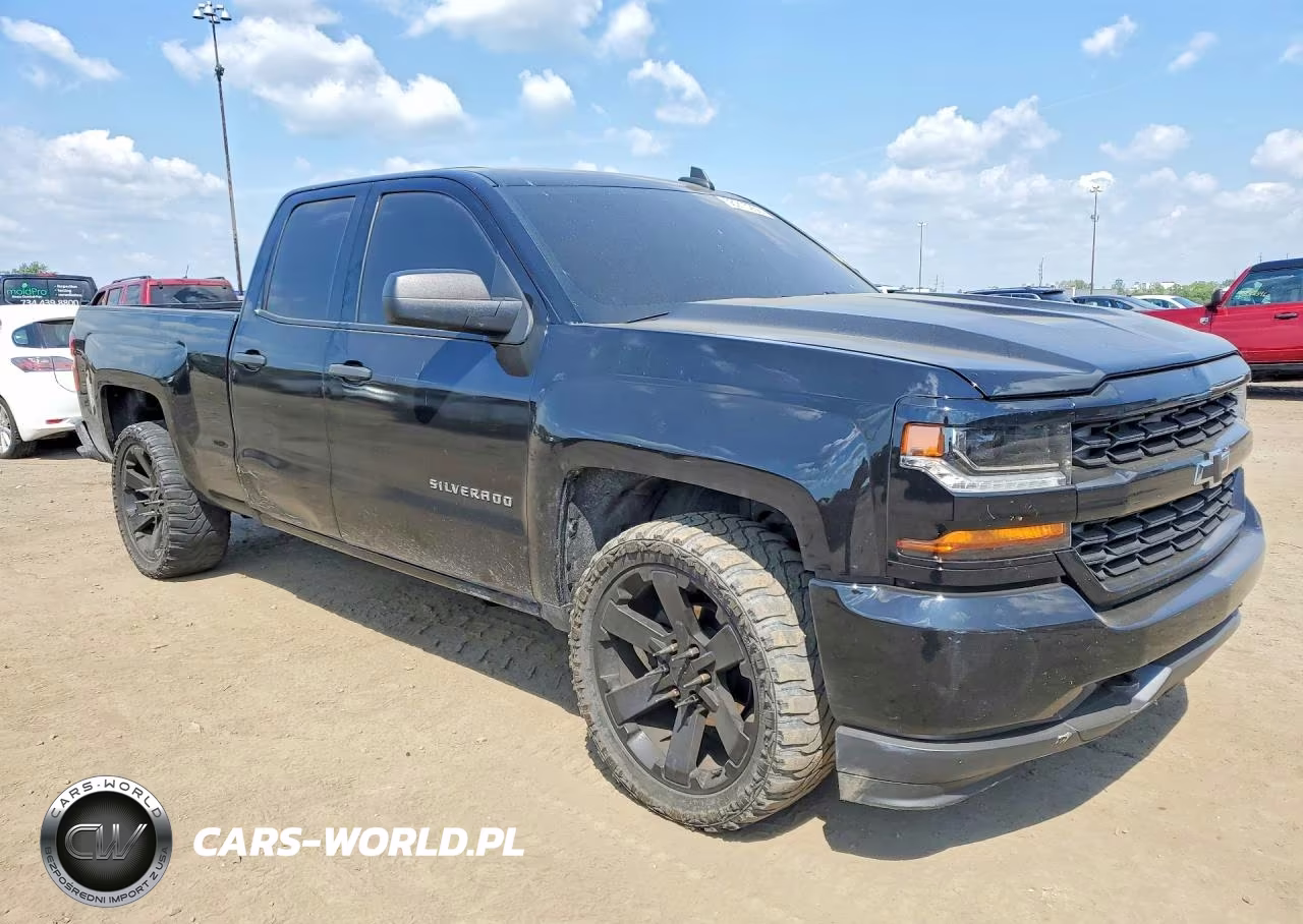 2016 Chevrolet Silverado K1500 Custom VIN:1GCVKPEC7GZ330686 - 4