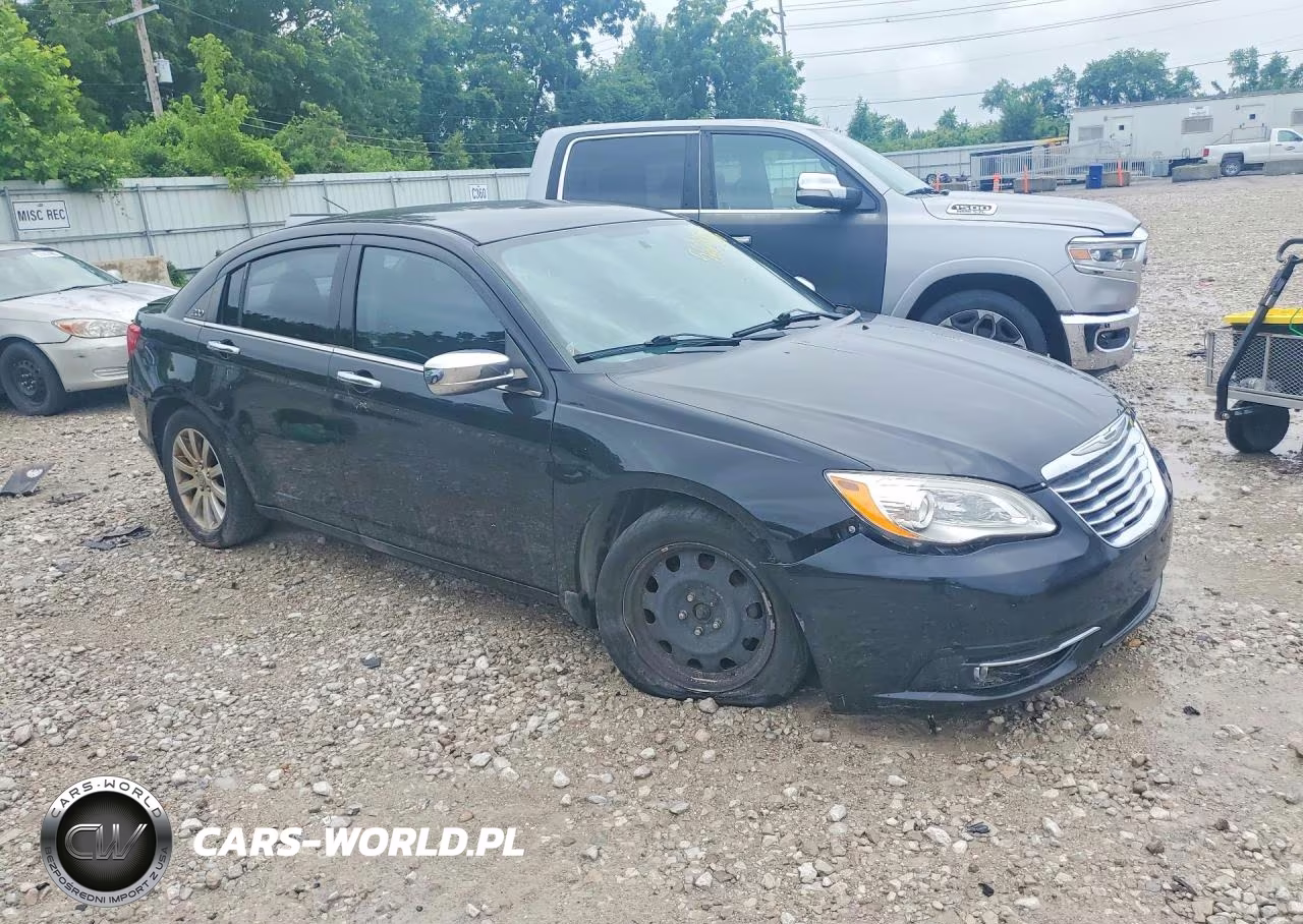 2013 Chrysler 200 Limited VIN:1C3CCBCG3DN599773 - 4