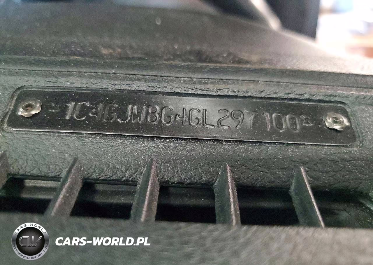 2016 Jeep Wrangler Sahara VIN:1C4GJWBG4GL297100 - 13