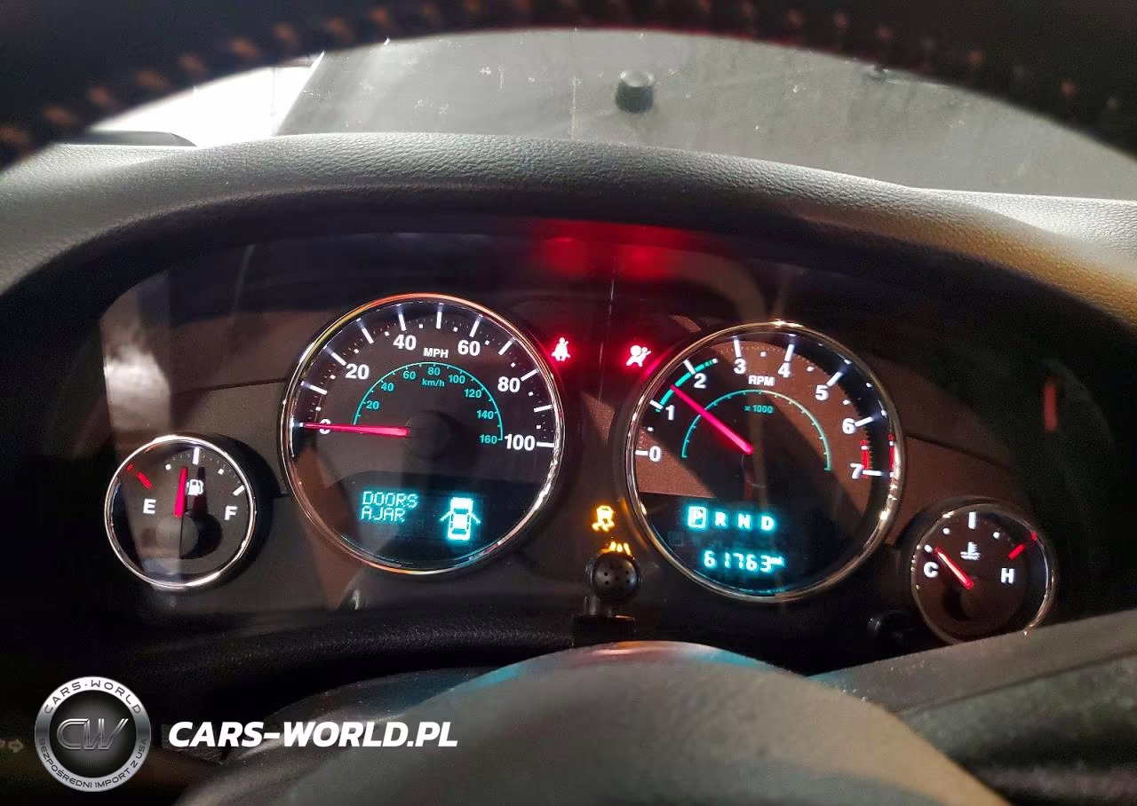 2016 Jeep Wrangler Sahara VIN:1C4GJWBG4GL297100 - 9