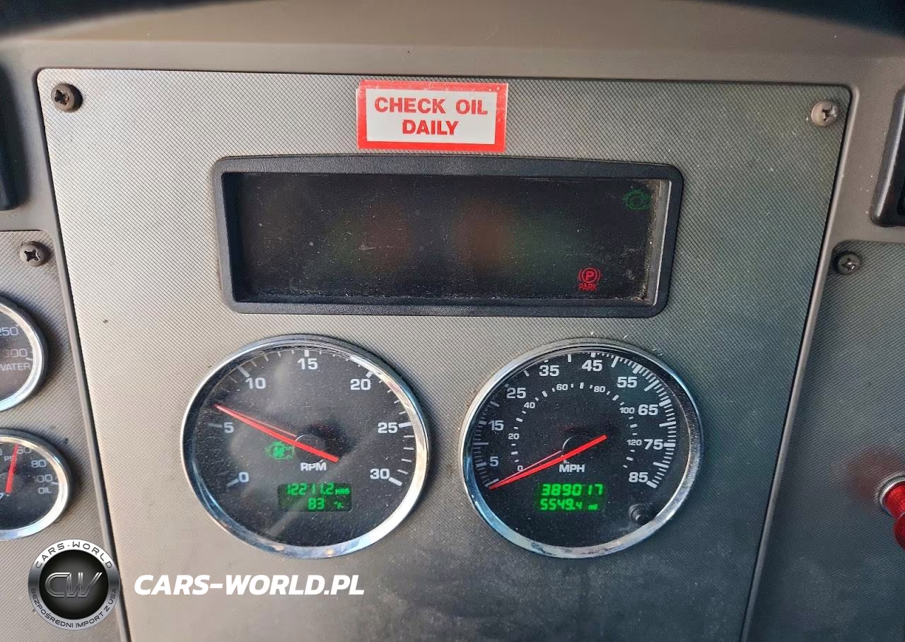 2016 Kenworth T300 Refrigerated Box Truck VIN:2NKHLJ9X9GM133237 - 8
