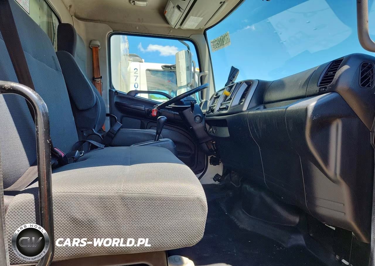2016 Hino 268A Refrigerated Box Truck VIN:5PVNJ8JR9G4S51164 - 5