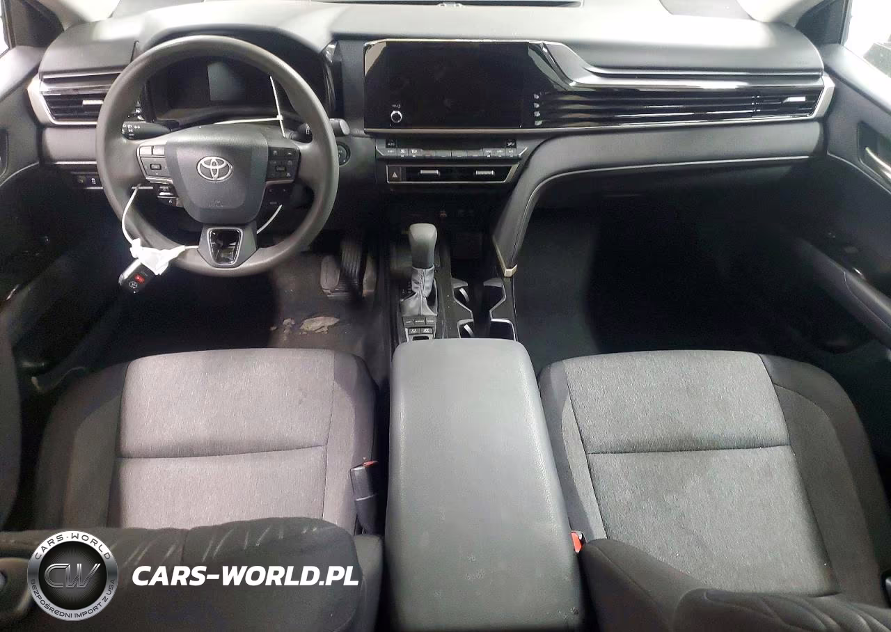 2025 Toyota Camry Le VIN:4T1DAACK5SU517738 - 8