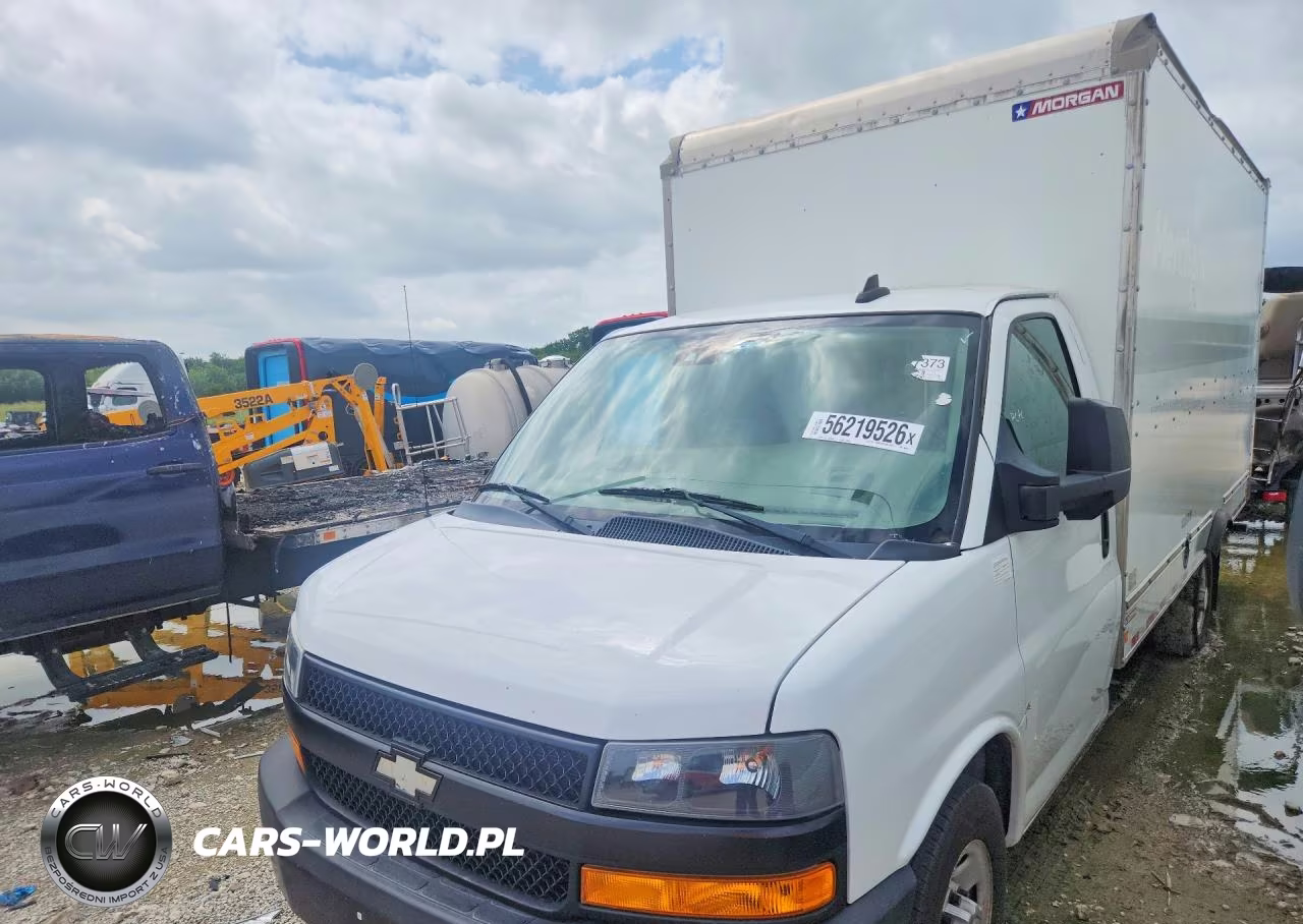 2021 Chevrolet Express Box Truck – zdjęcie 1 z 13