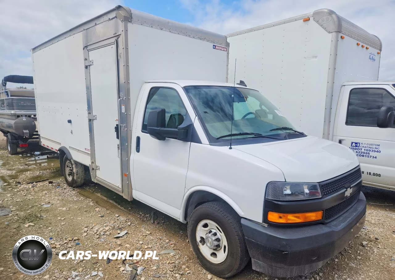 2021 Chevrolet Express Box Truck VIN:1GB0GSF74M1309258 - 4