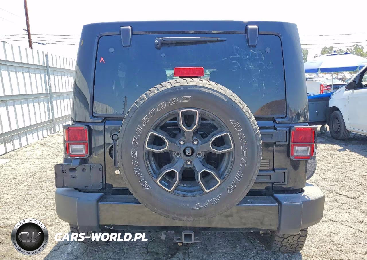2017 Jeep Wrangler Unlimited Sahara VIN:1C4BJWEG0HL701744 - 6