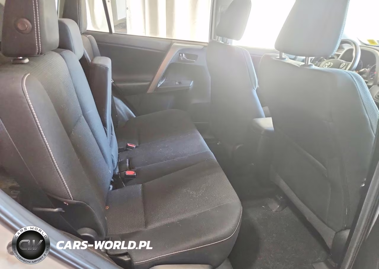 2018 Toyota Rav4 Xle VIN:2T3RFREV1JW815190 - 10