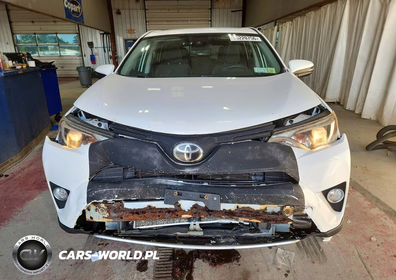 2018 Toyota Rav4 Xle VIN:2T3RFREV1JW815190 - 5