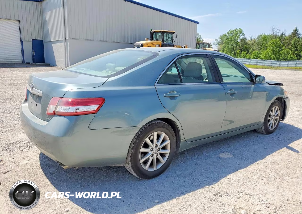 2011 Toyota Camry Xle VIN:4T1BF3EK0BU590582 - 3