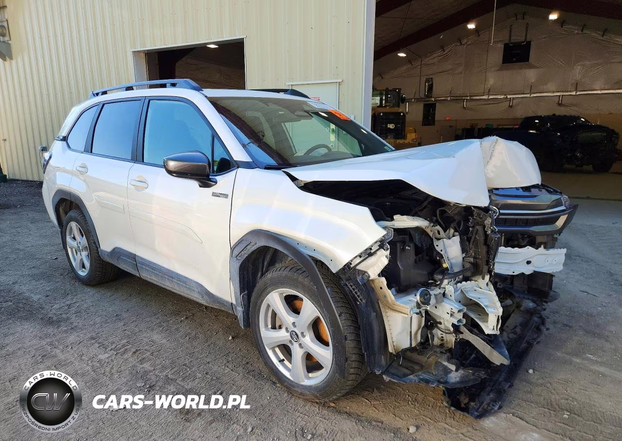 2025 Subaru Forester Premium VIN:JF2SLSED3SH403080 - 4