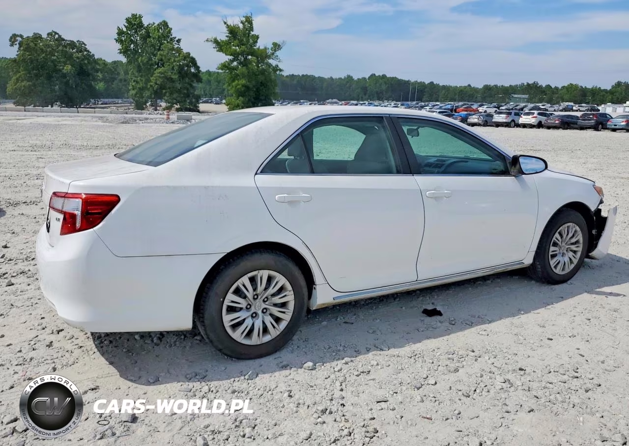 2013 Toyota Camry Le VIN:4T1BF1FK8DU225668 - 3