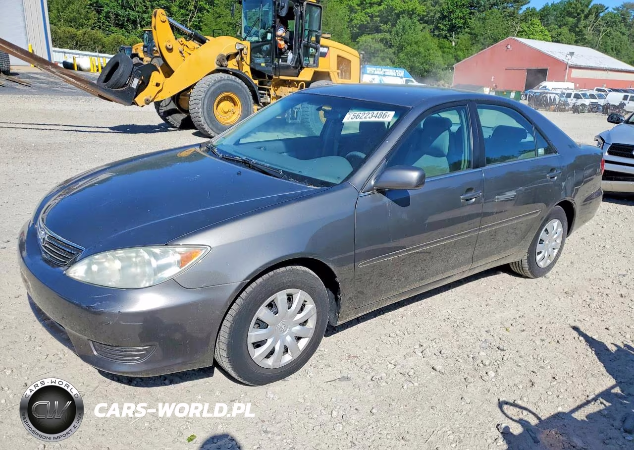 2005 Toyota Camry Le
