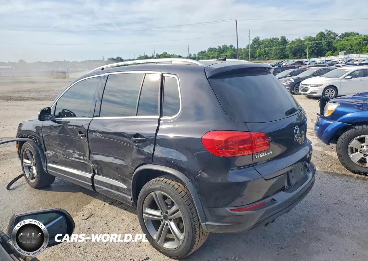2017 Volkswagen Tiguan Sport VIN:WVGTV7AX8HK022018 - 2