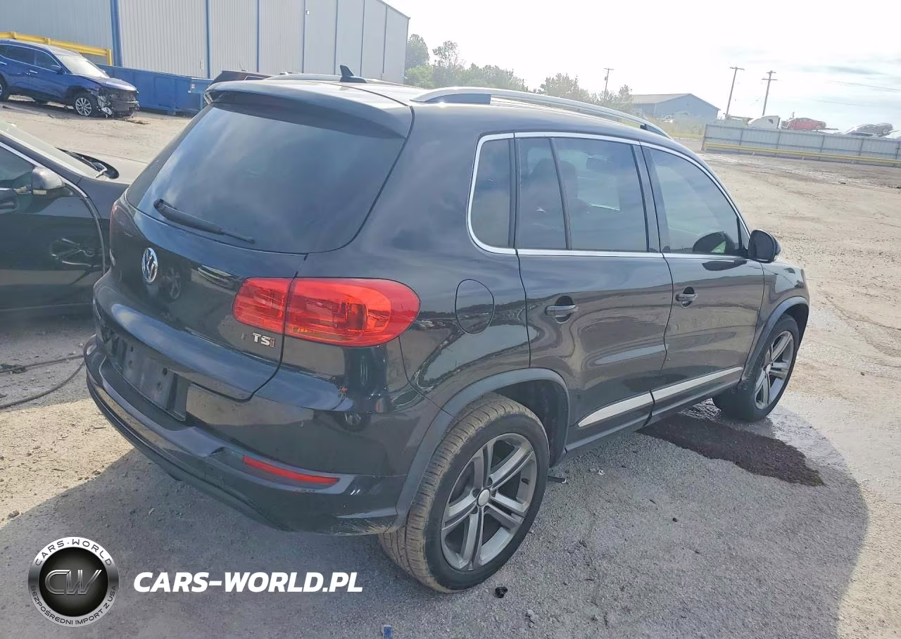 2017 Volkswagen Tiguan Sport VIN:WVGTV7AX8HK022018 - 3