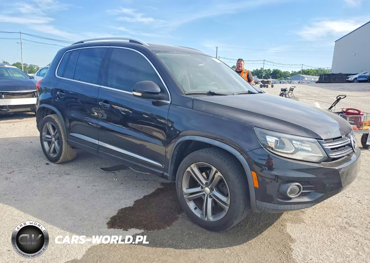 2017 Volkswagen Tiguan Sport VIN:WVGTV7AX8HK022018 - 4