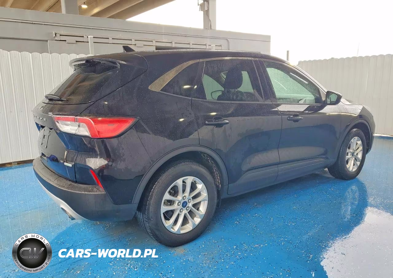 FORD ESCAPE SE VIN:1FMCU0G67LUA25417 - 3