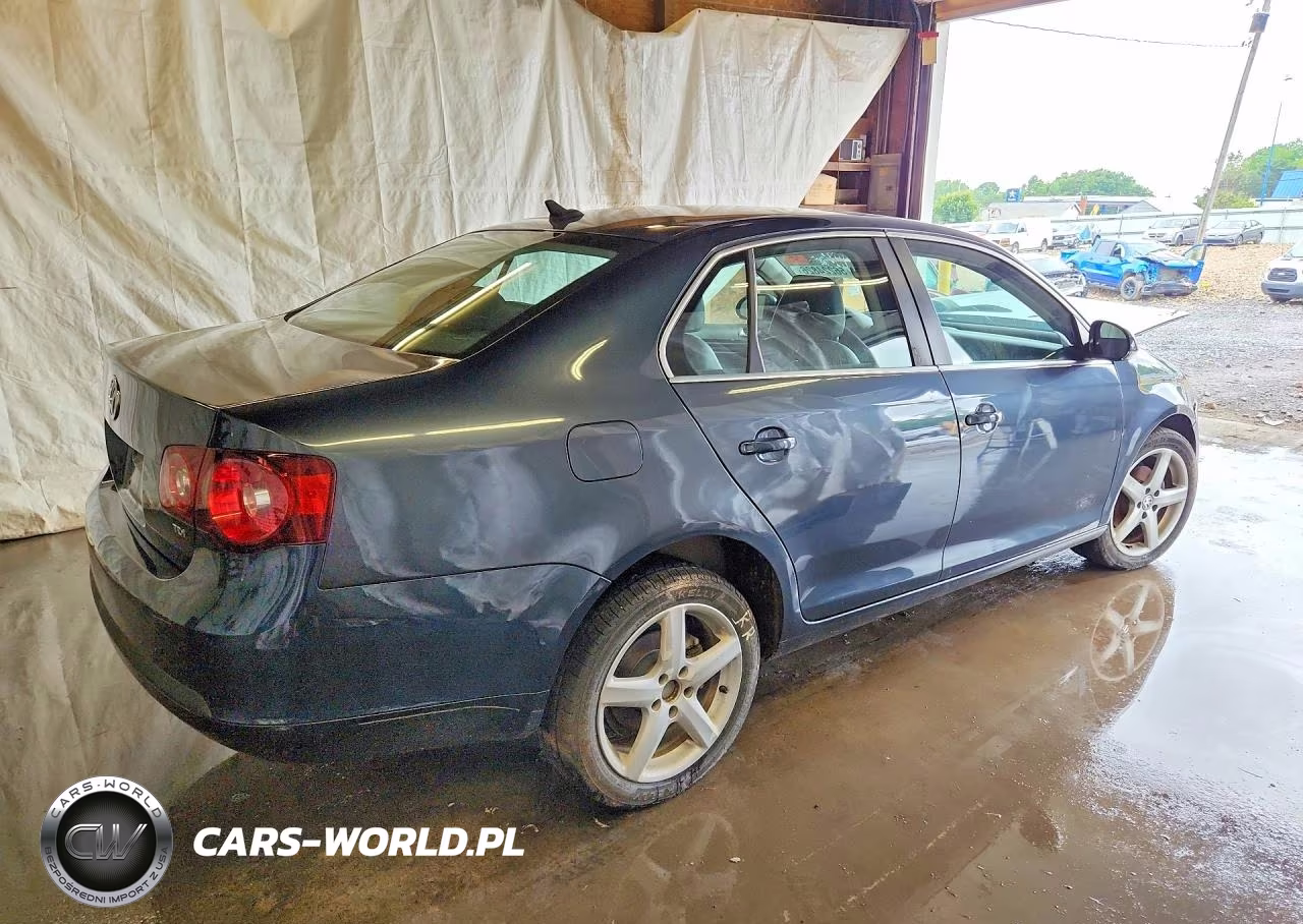 2010 Volkswagen Jetta Tdi VIN:3VWRL7AJ8AM093117 - 3