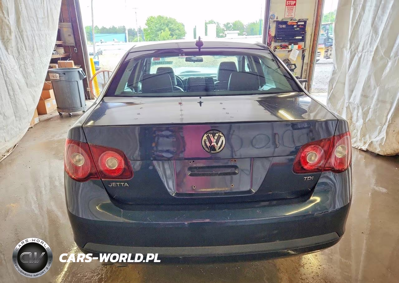 2010 Volkswagen Jetta Tdi VIN:3VWRL7AJ8AM093117 - 6
