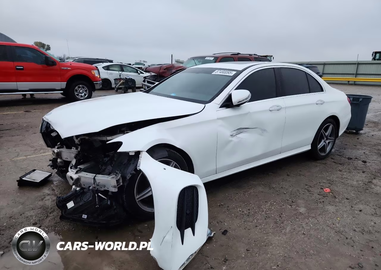 2017 Mercedes-Benz E 300 – zdjęcie 1 z 12