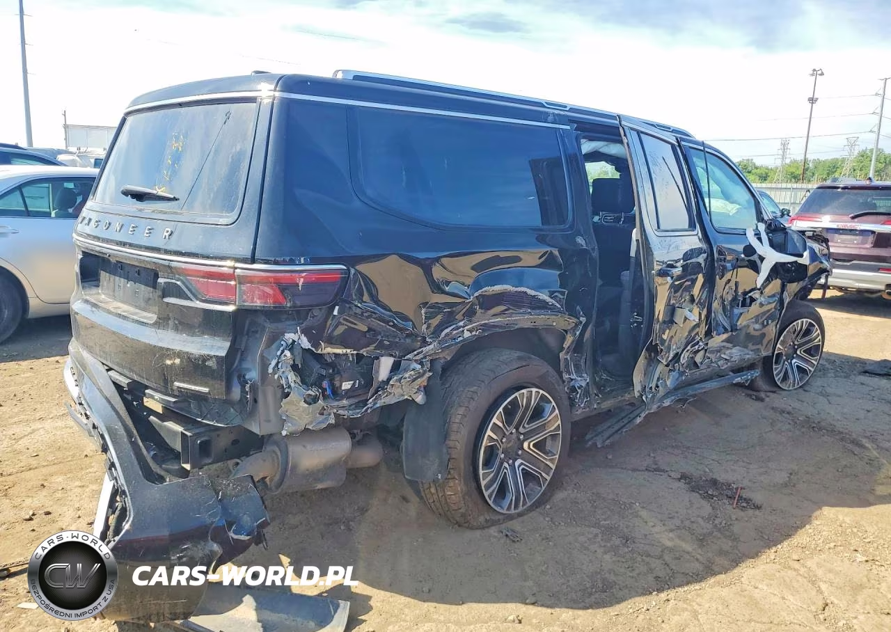 2024 Jeep Wagoneer L Series Ii VIN:1C4SJSBP8RS132016 - 3